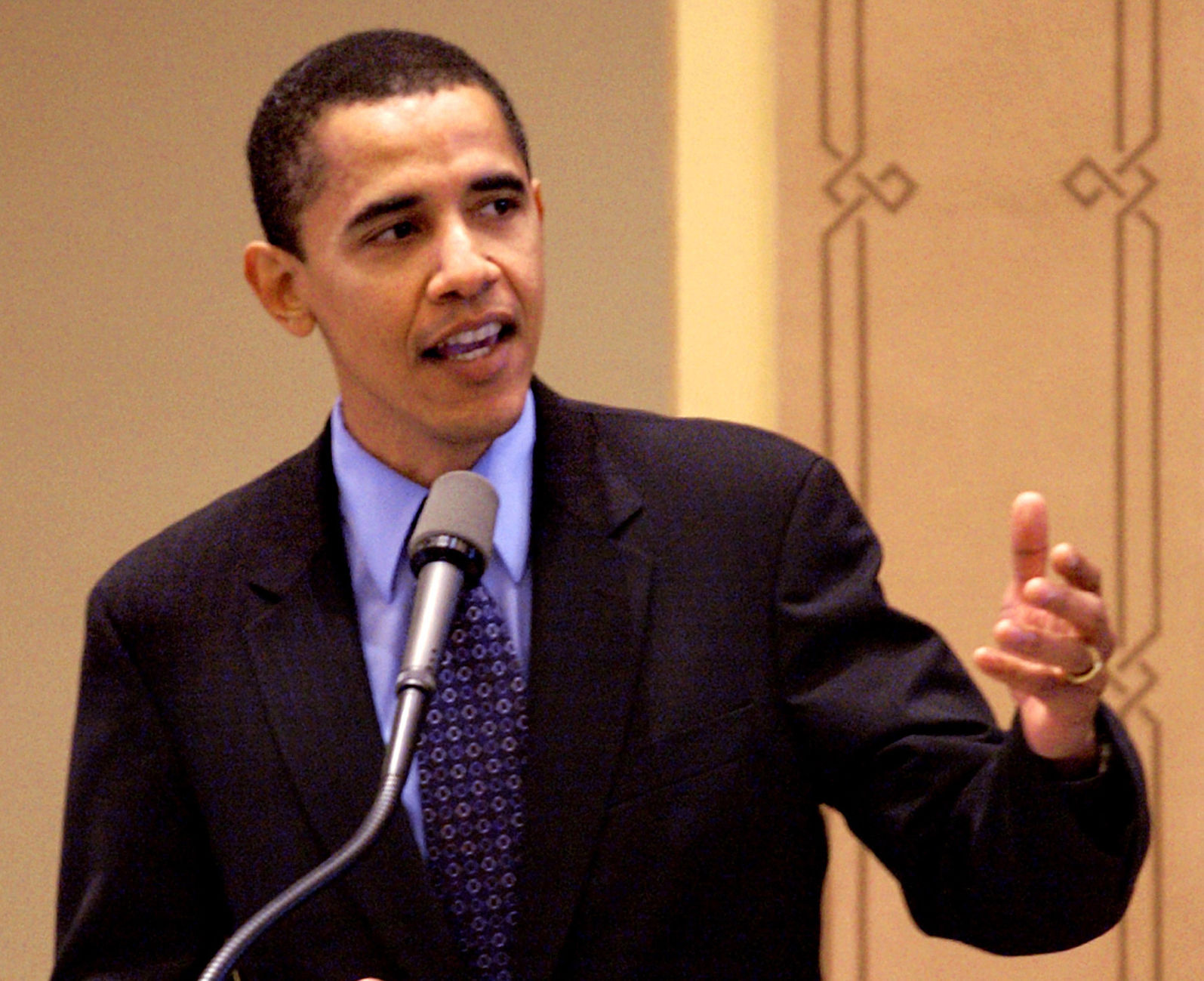 Barack Obama, 2003